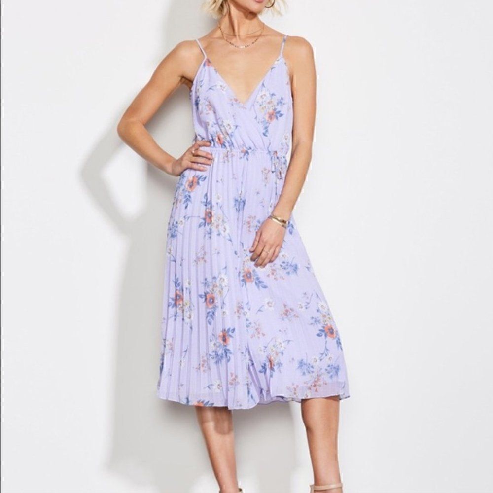 NWT ali & jay floral surplice accordion jumpsuit M